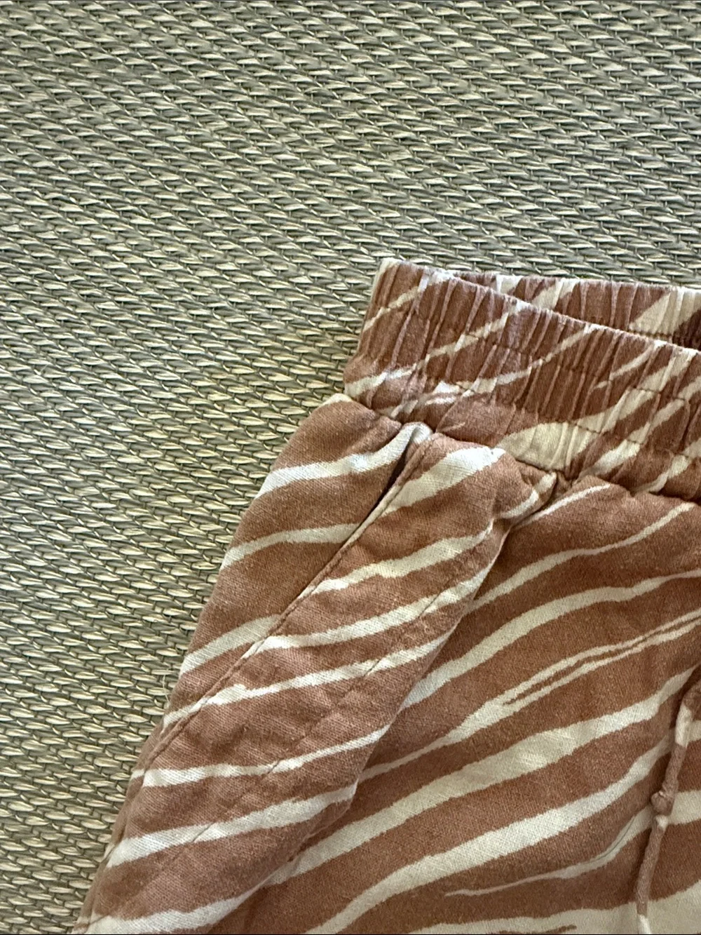 Men's Casual Zebra-Stripe Wide Leg Pants - Beige
